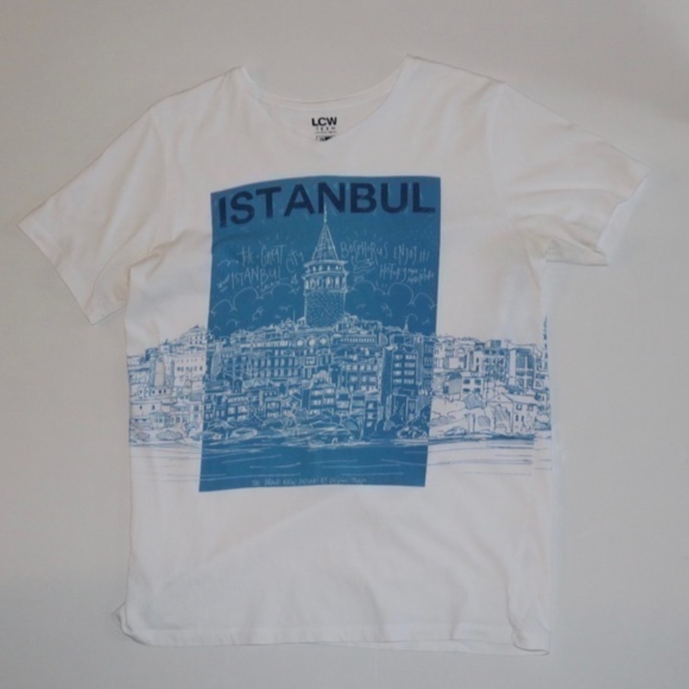 Women’s Istanbul, Turkey Graphic Tee